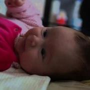 Малышка Смешно Говорит Агу