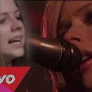 Avril Lavigne Keep Holding On Music Video