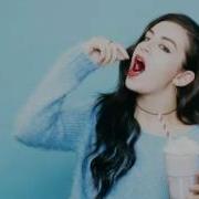 Charli Xcx Red Balloon Veda 10