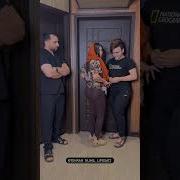 صغار بدون ملابس