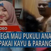 Bapak Dan Anak Perempuan Viral Celana Hitam