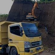 Truk Dump Muat Tanah Uruk