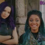 Descendants 3 Bloopers Dove Cameron