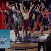 Todos Bailan En Gira Momento Musical Violetta