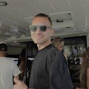 Busta Dj Lo Diferente Es Lo Que Brilla